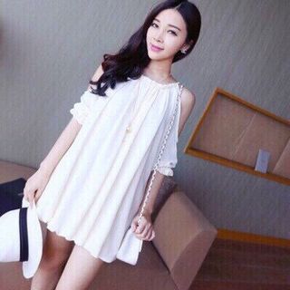 Đầm suông khoét vai chất voan tơ gân mịn đẹp