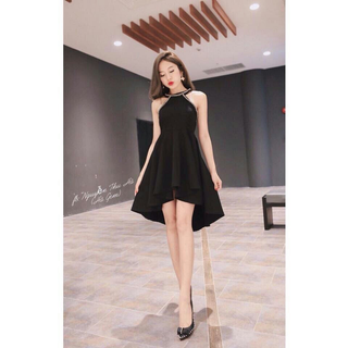 Đầm cổ yếm cát hàn đuôi cá phối dây bạc hở lưng sexy