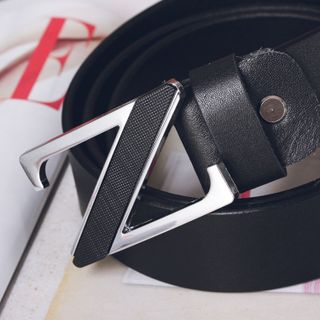 Thắt lưng nổi bật với đầu khóa chữ z t089