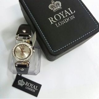 Dong ho royal nu anh quoc chay pin co ma vach check gia
