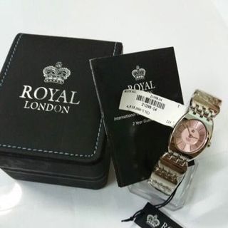 Dong ho royal nu anh quoc chay pin co may vach check gia