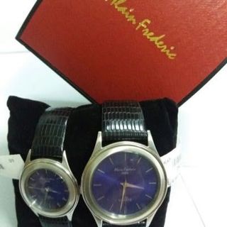 Dong ho alain frederic cap doi phap chay pin co may vach check gia