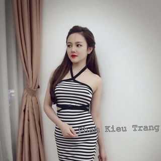 Đầm body cổ yếm khoét eo
