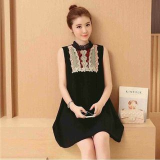 Đầm suông viền ren