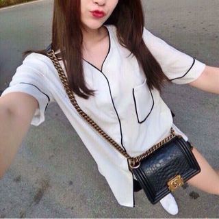 Áo sơmi túi viền màu