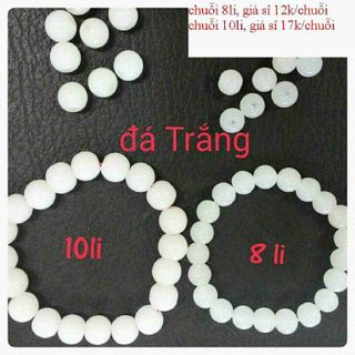 trang sức phong thủy giá sỉ trên hình chụp