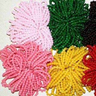 trang sức phong thủy giá sỉ trên hình chụp