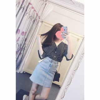 Sơ mi sọc cổ v