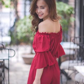 Jumpsuit bệt vai