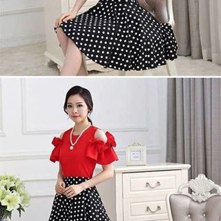 Váy sọc chất liệu cát