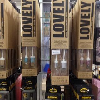 Phụ kiện giá gốc bán lẻ