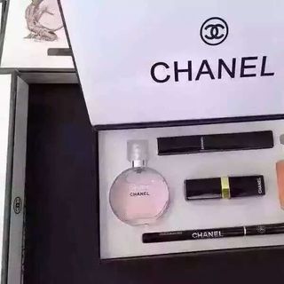 Bộ mỹ phẩm chanel 5 món