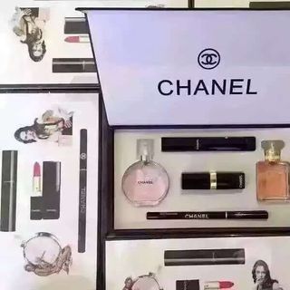 Bộ mỹ phẩm chanel 5 món