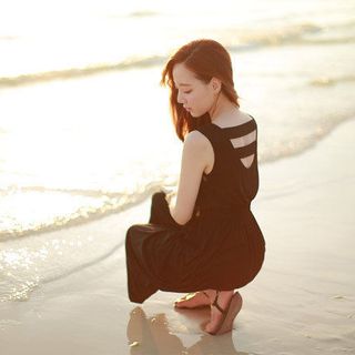 Đầm maxi dài đi biển