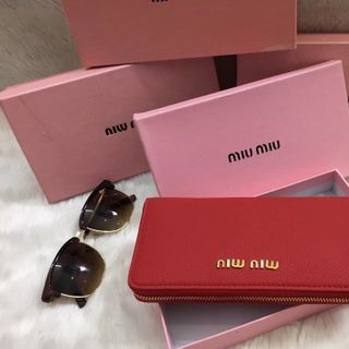 Ví miu miu