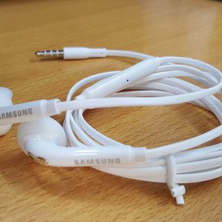 Tai nghe samsung note nghe hay có box made in viet nam