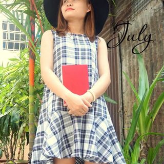 Đầm dạo phố july