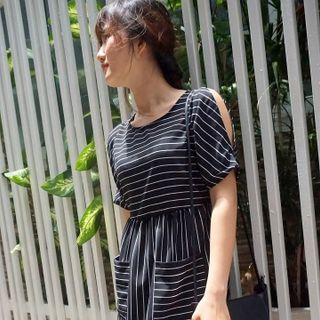 Đầm suông kẻ sọc peony
