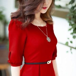 Đầm xòe lỡ đính nơ