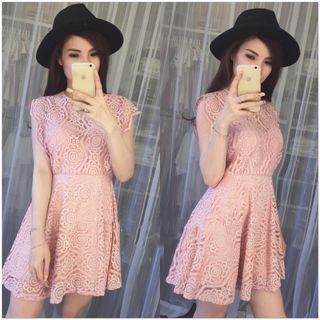 Đầm xòe ren dễ thương