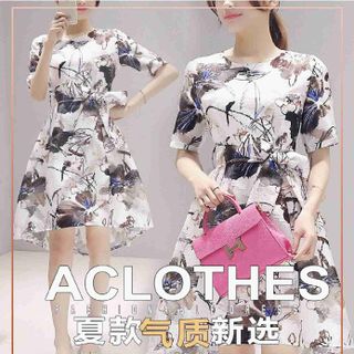 Đầm xòe tay con