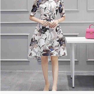 Đầm xòe tay con
