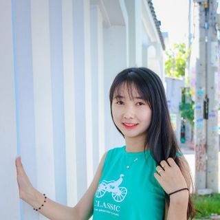 Áo croptop xẻ lưng 29k