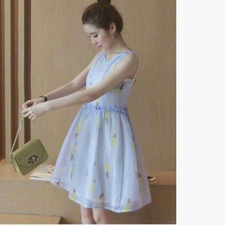 Đầm sát nách in hoa