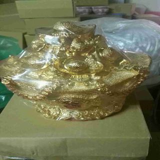 Cục vàng sứ