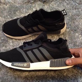 Giày adidas