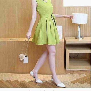 Đầm xòe cổ cườm