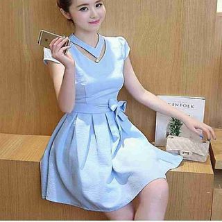 Đầm xòe cổ cườm