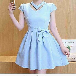 Đầm xòe cổ cườm