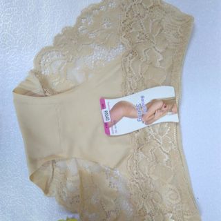 Quần lót nữ