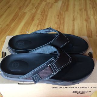 Dép dr martens thailand