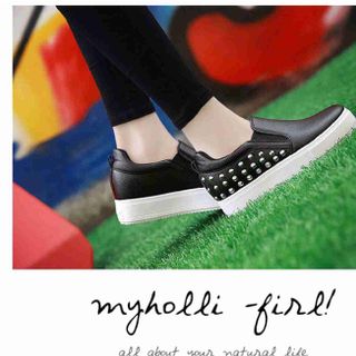 Giầy slip on đinh