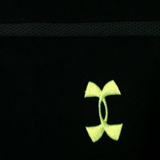 Quần under armour dù pha thun