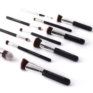 Bộ cọ trang điểm đen 11 cây vacosi bc16
