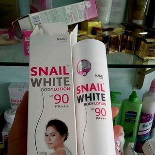 Kem dưỡng da snail white