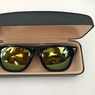 Mat kinh rayban