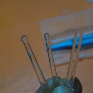 Lấy ráy tai có đèncó hộp đựng
