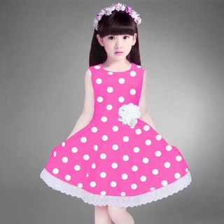 Váy hồng chấm bi