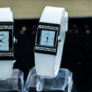 Đồng hồ cao su đính đá