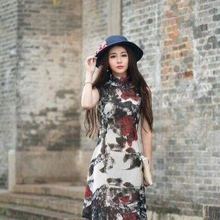 Đầm suông sát nách in hoa