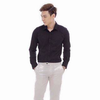 Áo sơ mi trơn tay dài