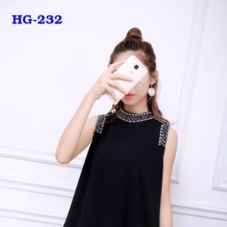 Đầm vòng cổ đính kim sa