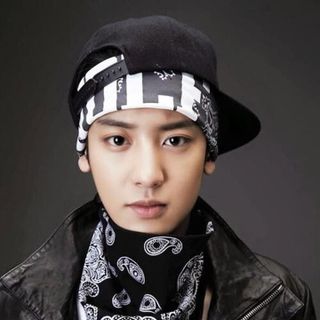 Khăn vuông hiphop 25k/c