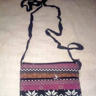 Túi đeo chéo thổ cẩm