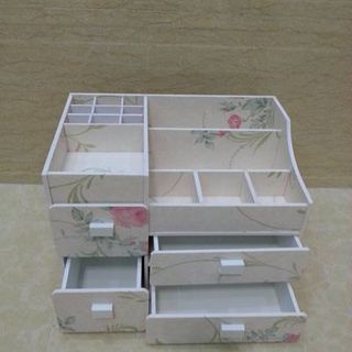 Key kệ mỹ phẩm