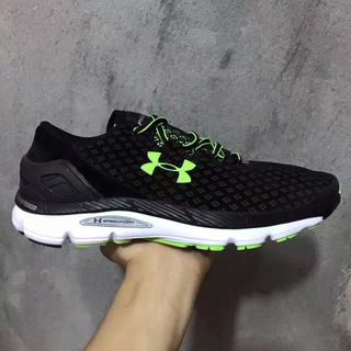 Giày thể thao under armour